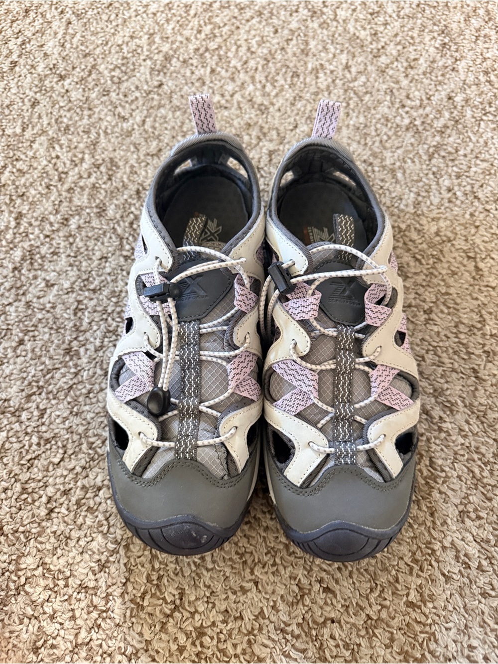 ZeroXposur Girls' Closed-Toe Sandals in Gray and Light Pink